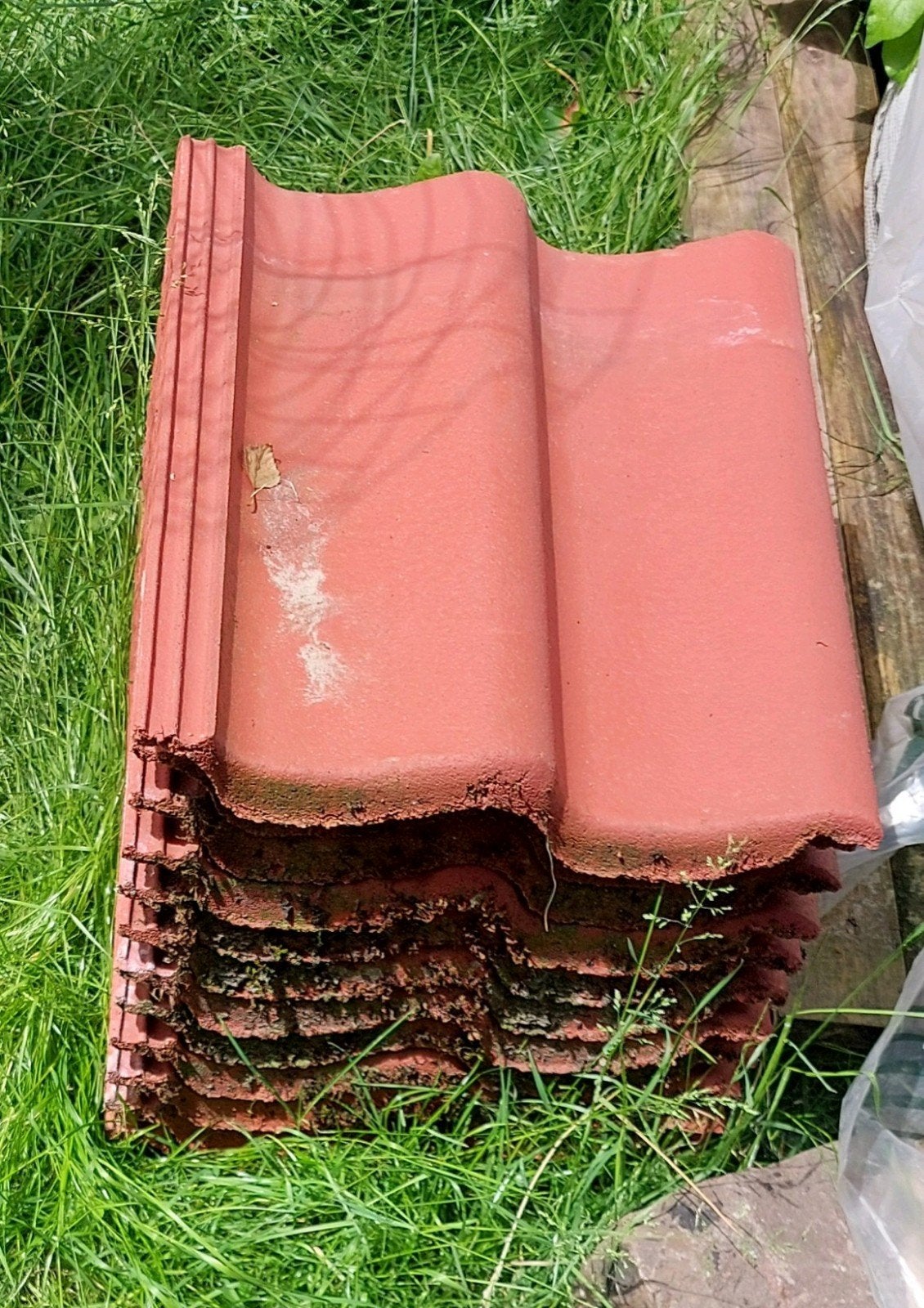 Rode sneldek dakpannen Lafarge - Gebruikt - 12 stuks, Doe-het-zelf en Verbouw, Dakpannen en Dakbedekking, Ophalen, Gebruikt, Minder dan 5 m²