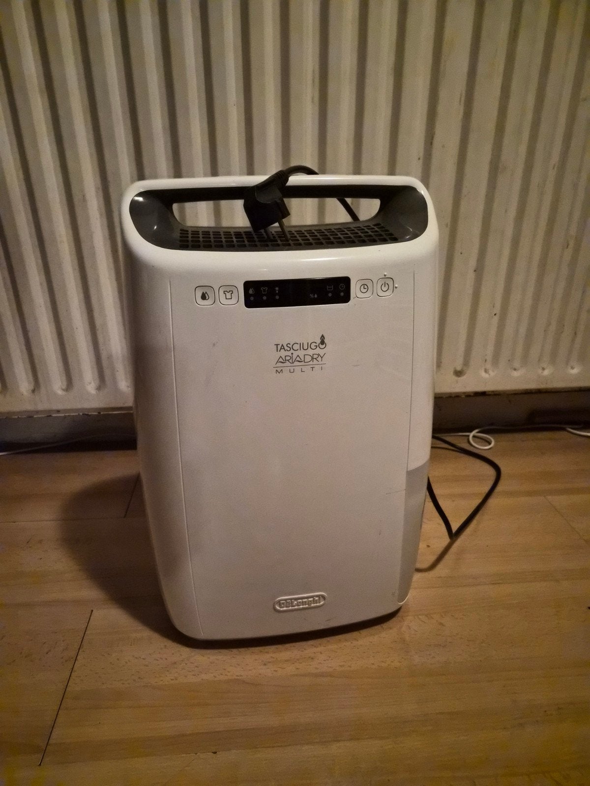 Delonghi Luchtontvochter met instelbare tijd en vochtigheid, Ophalen, Zo goed als nieuw, Luchtontvochter