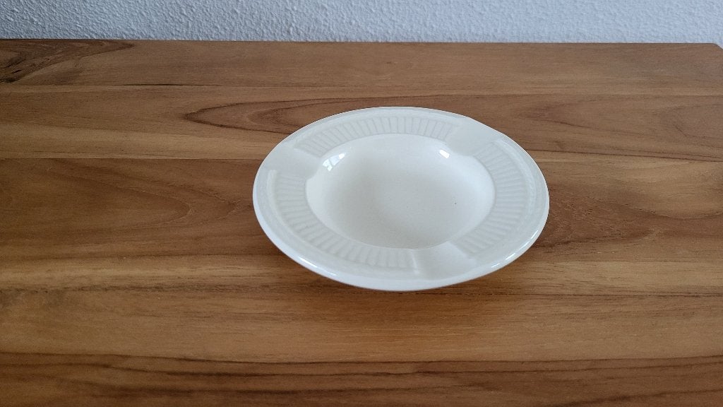 Wedgwood Edme asbakje 12 cm, Ophalen, Zo goed als nieuw, Natuurlijk materiaal