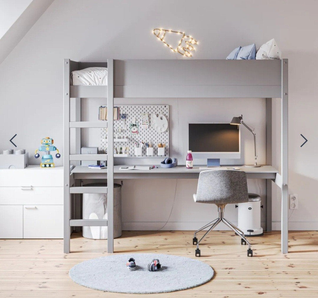 GRATIS - Hoogslaper Sommet grijs met bureau van Petite Am, Ophalen, Gebruikt, Eenpersoons, 160 tot 180 cm