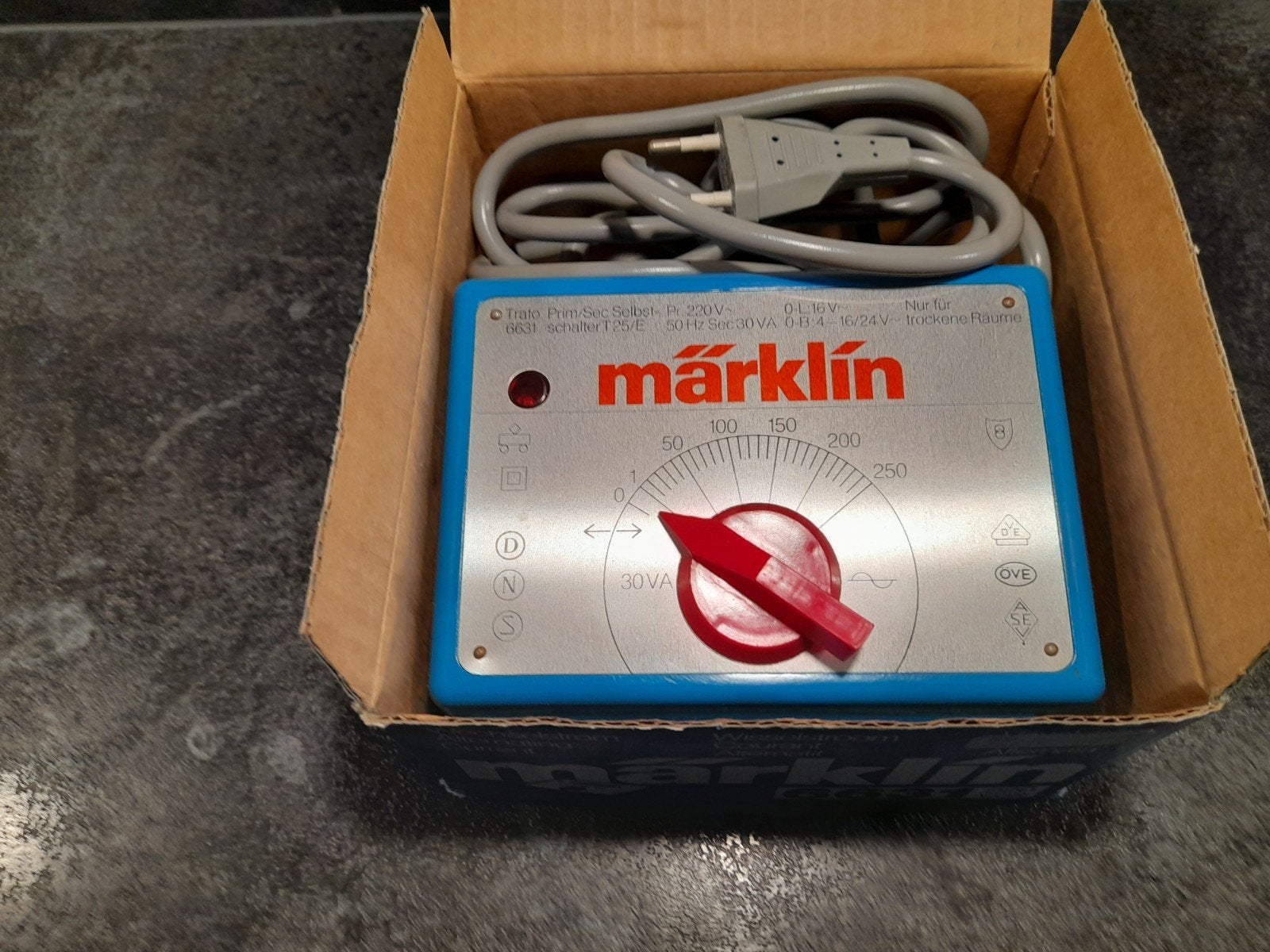 1 X nieuwe trafo Marklin, Ophalen of Verzenden, Zo goed als nieuw, Analoog, Märklin