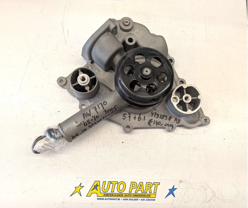 Chrysler 300C V8 waterpomp 2005-2010, Communications@uniselect.com, 170 Industriel Blvd. Boucherville QC  Canada J4B 2X3, Nieuw