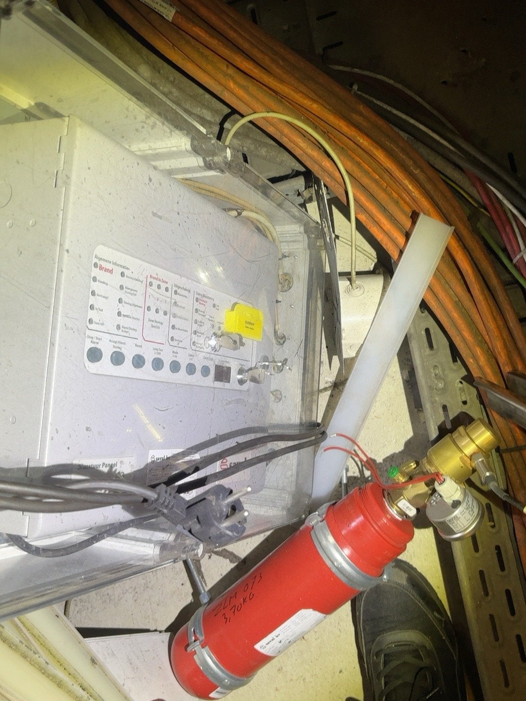 Saval blusgasinstallatie compleet blusstuurpaneel + cilinder, Ophalen of Verzenden, Gebruikt