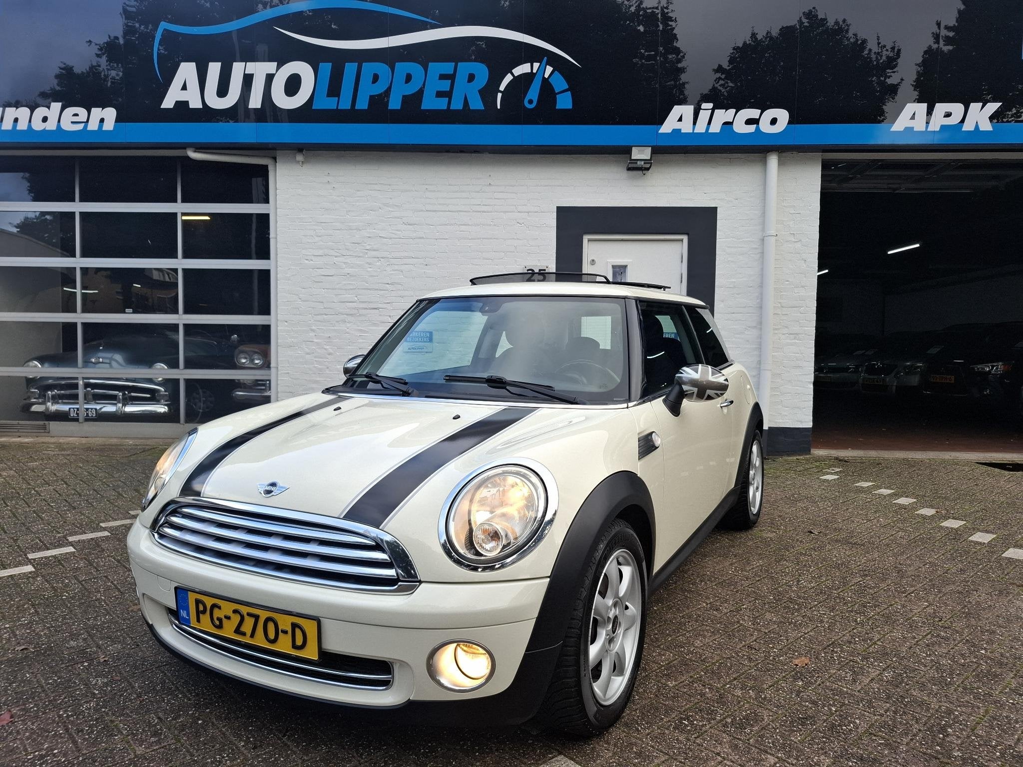 Mini Mini 1.4 One Anniversary MK II /panorama dak/Lm velgen, Auto's, Voorwielaandrijving, Stof, Gebruikt, Zwart