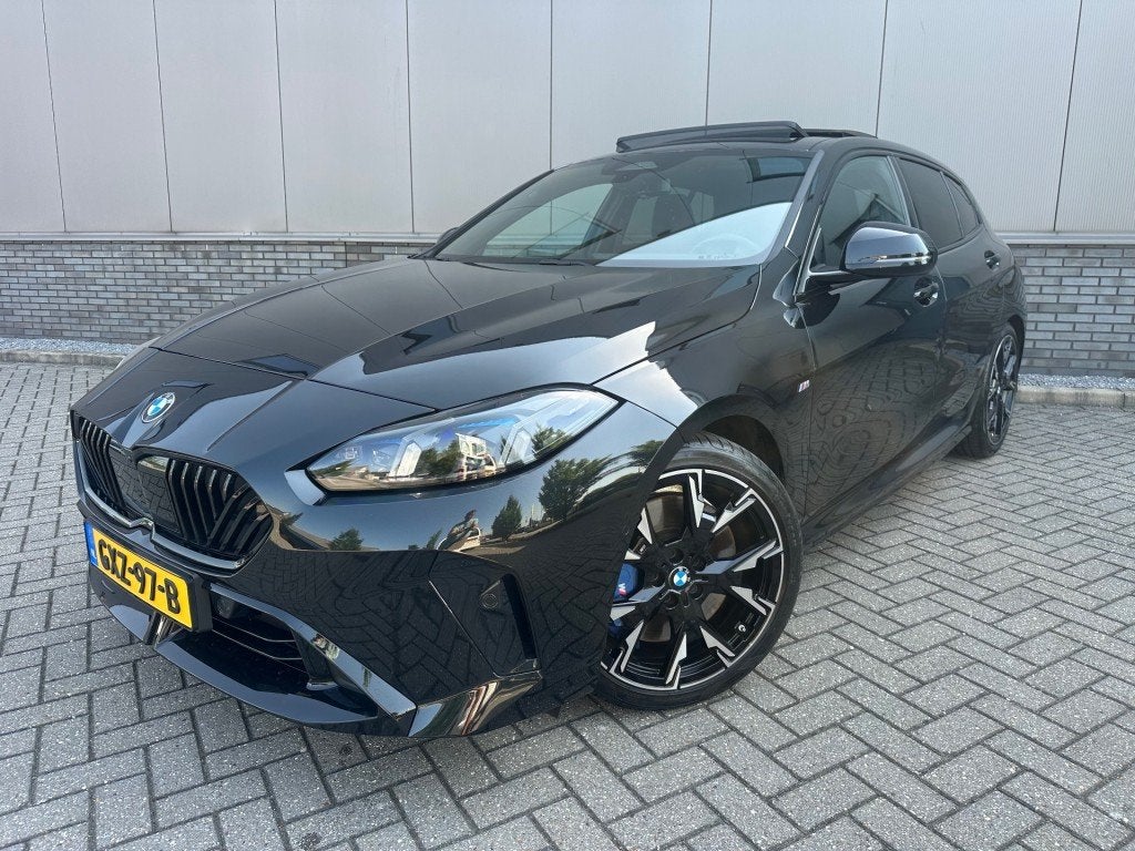 Bmw 1-SERIE M-uitvoering hybride alcantara interieur Led kop, Auto's, BMW, Bedrijf, 1-Serie, ABS, Adaptive Cruise Control, Airbags