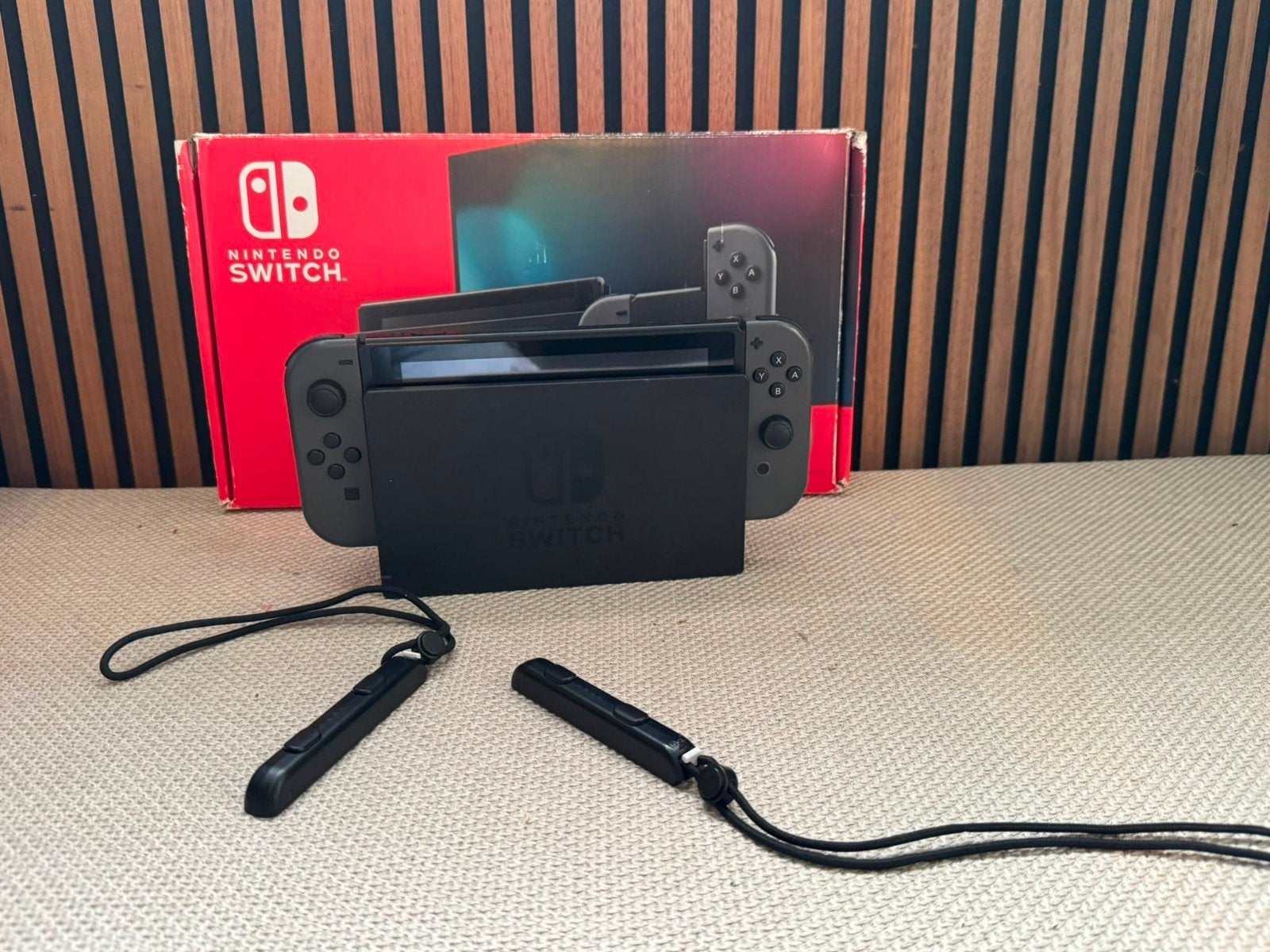 Nintendo Switch Original met Dock en Joy-Cons, Ophalen of Verzenden, Zo goed als nieuw, Met 2 controllers, Switch Original