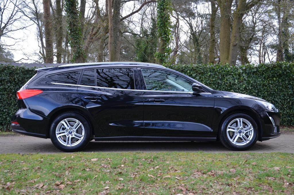 Ford Focus Wagon 1.0 EcoBoost Hybrid Trend Edition Business, Gebruikt, Zwart, Origineel Nederlands, 999 cc