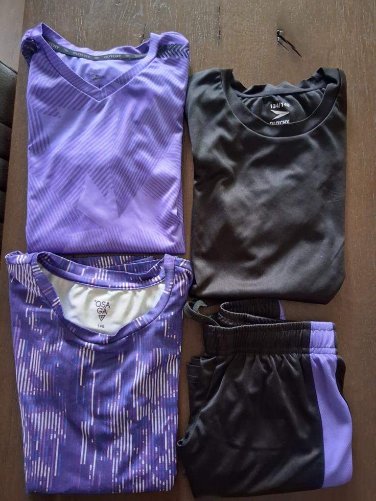 Setje sportkleding maat 128/ 134, Ophalen of Verzenden, Meisje