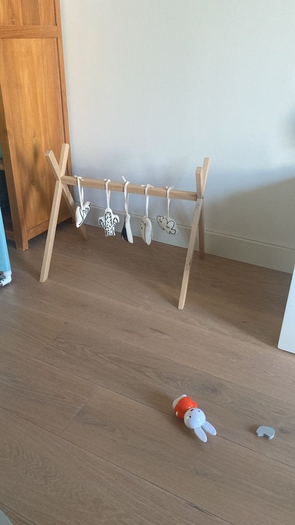 Houten Babygym met hangende speeltjes, Ophalen, Zo goed als nieuw, Babygym