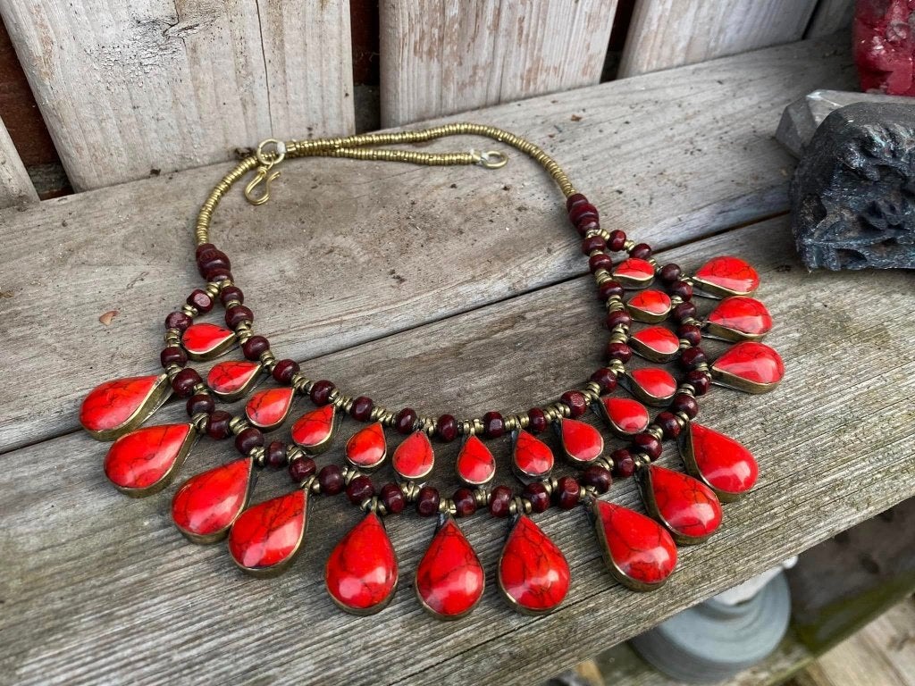 Super mooie Afghaanse Kuchi ketting met Koraal., Nieuw, Ophalen of Verzenden, Steen of Mineraal, Met edelsteen