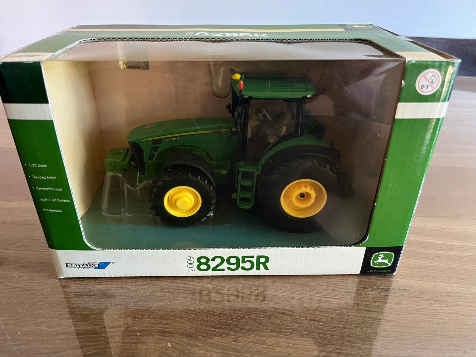 John Deere 8295 R trekker Britains 42588 2009 Nieuw, Ophalen of Verzenden, Nieuw, Tractor of Landbouw, Britains