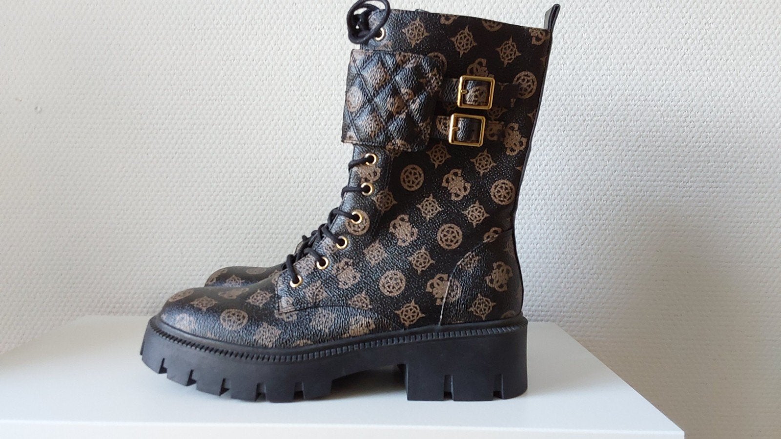 Nieuwe Guess boots maat 39, Guess, Bruin, Lage of Enkellaarzen, Nieuw