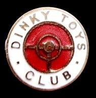 Dinky Toys Club- knoop speld, Verzamelen, Verzenden, Nieuw, Transport, Speldje of Pin
