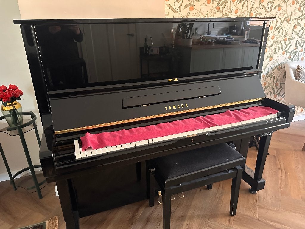 Yamaha U3 Silent Piano - hoogglans zwart (incl. bank), Muziek en Instrumenten, Piano's, Ophalen, Gebruikt, Zwart, Piano