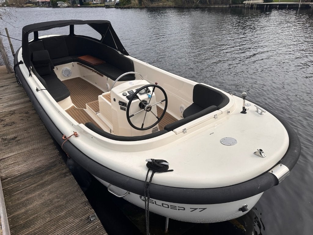 Asloep 770 (2021) - 12+ Personen - Vernieuwd! (incl BTW!), Watersport en Boten, Tender, Binnenboordmotor, Afdekzeil, 27 pk