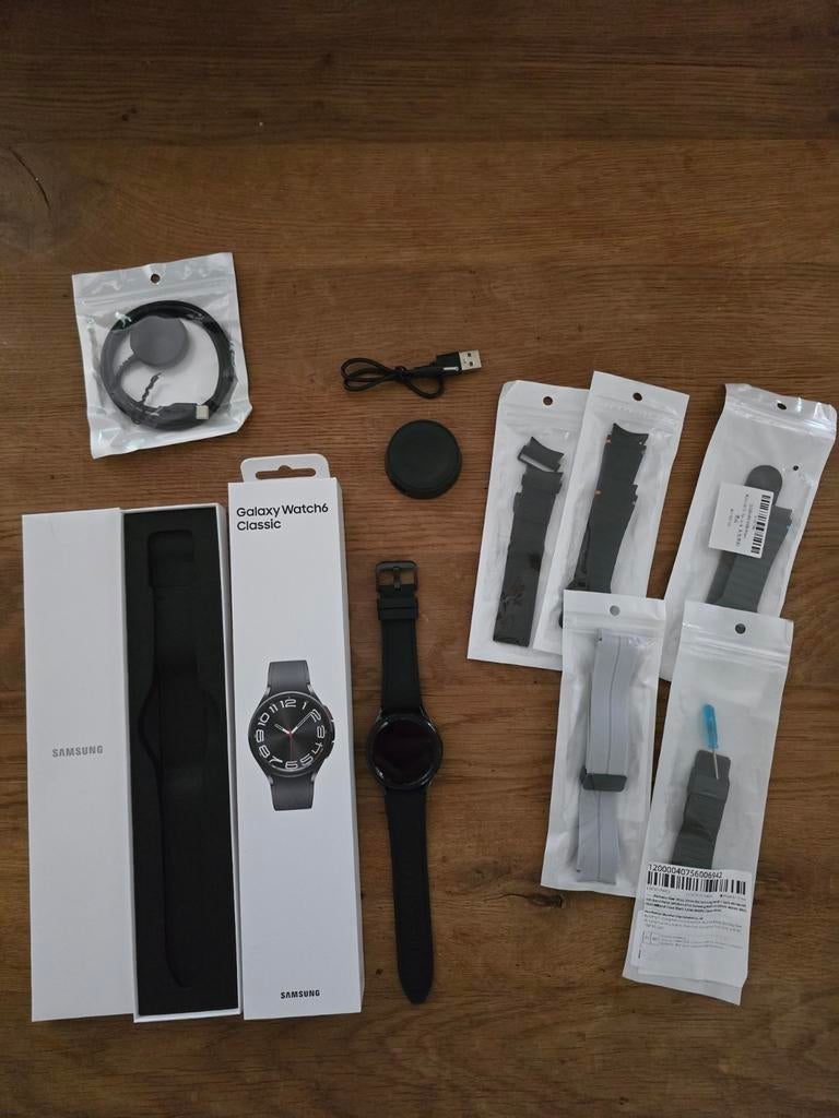 Samsung Galaxy Watch 6 Classic, Sieraden, Tassen en Uiterlijk, Smartwatches, Ophalen of Verzenden, Zo goed als nieuw, Zwart, Android