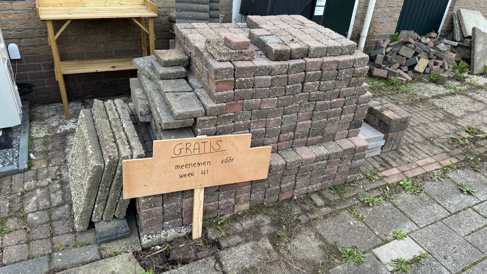 Gratis stenen - 10x10cm (ca. 12 m2), Ophalen, Gebruikt, Klinkers, 10 m² of meer