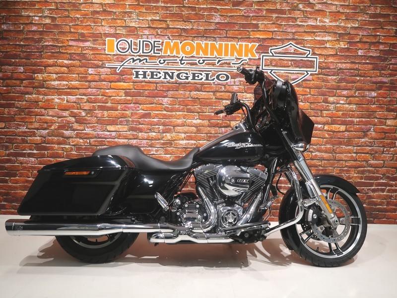 Harley-Davidson FLHX Street Glide 1690 (bj 2014), Motoren, Motoren | Harley-Davidson, Info@harley-davidson.com, Bedrijf, Laan van Vredenoord 33
2289 DA  Rijswijk ZH