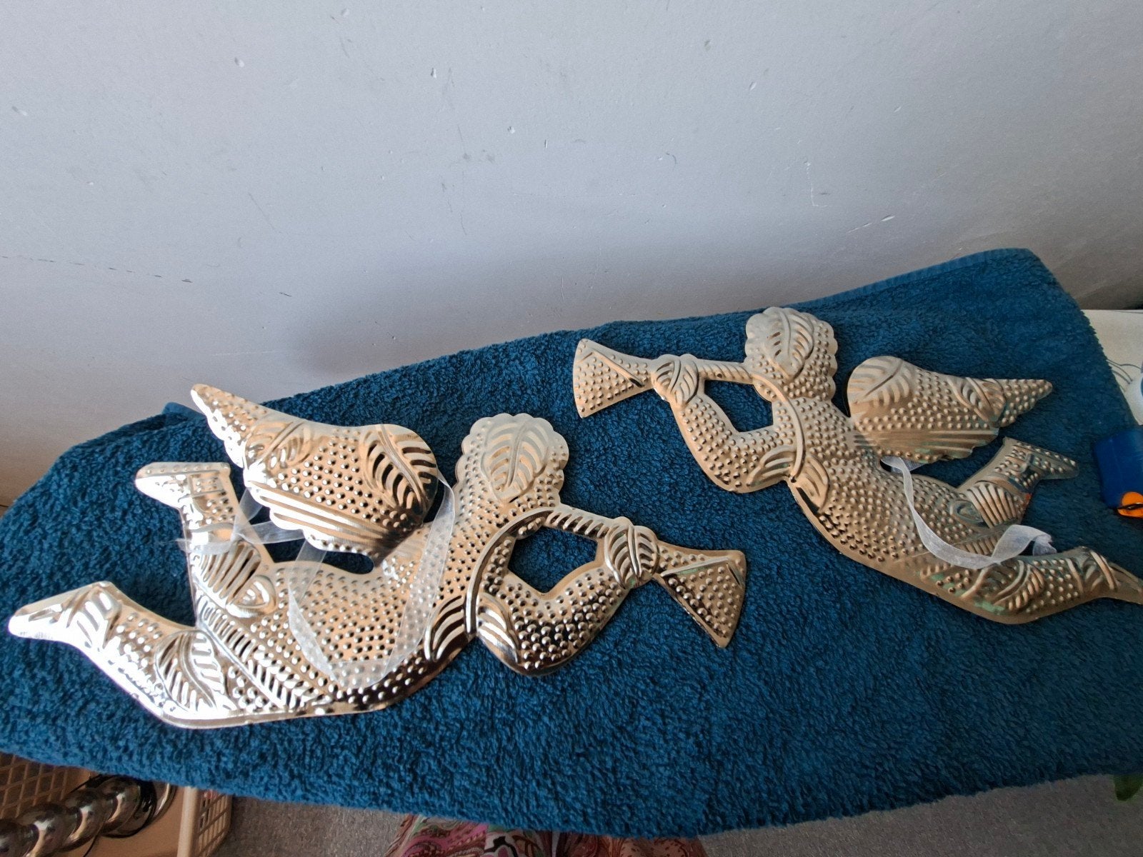 2 metalen hang engelen.  €15, Ophalen of Verzenden, Nieuw, Metaal, 18 cm