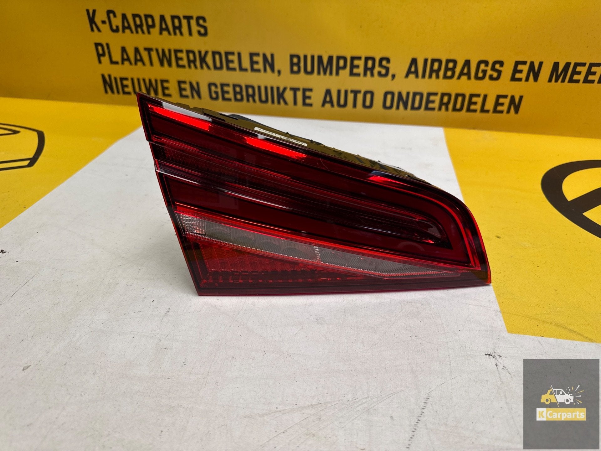 Audi A3 dynamische achterlicht 8V4945093C origineel, Info@fabrikant.eu, Fabrikantstraat 1
1000 AA  Amsterdam, NL, Fabrikant BV