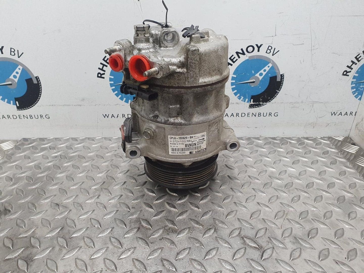 LANDROVER RANGE ROVER VELAR AIRCO COMPRESSOR / AIRCOPOMP 201, Gebruikt, -, -, Ophalen of Verzenden