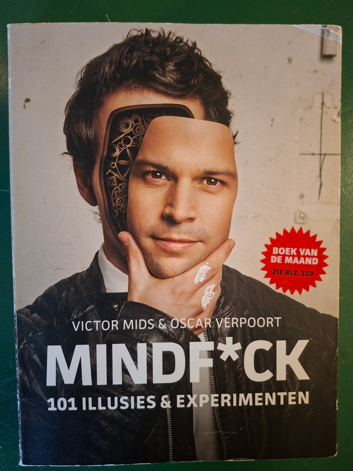 Boek van Victor Mids en Oscar Verpoort - Mindf*ck, Ophalen of Verzenden, Zo goed als nieuw, Overige onderwerpen, Oscar Verpoort; Victor Mids