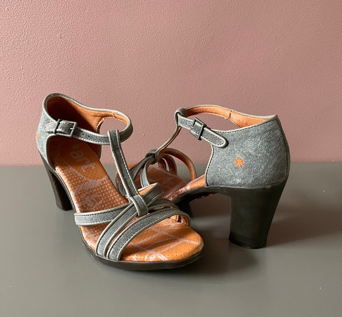 ART 294 grijs/groen sandaaltje mt39, Kleding | Dames, Overige kleuren, Zo goed als nieuw, Sandalen of Muiltjes, Ophalen of Verzenden
