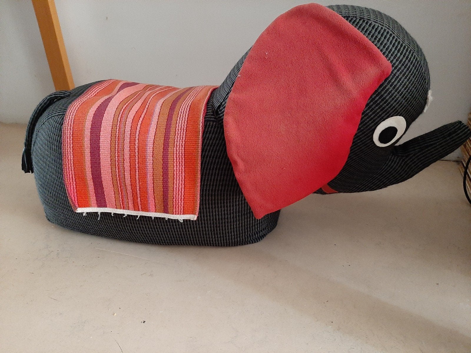 Speelgoed olifant om op te zitten- selfmade, Ophalen