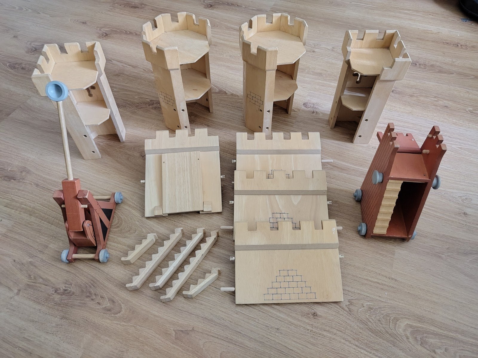 Groot houten kasteel van Pintoy, Kinderen en Baby's, Ophalen, Gebruikt
