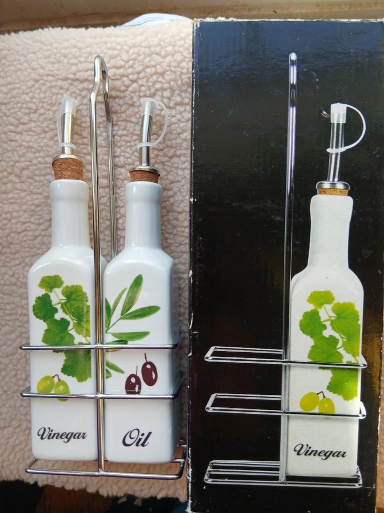 2  flesjes  olijfolie   setje   (leeg), Ophalen of Verzenden, Nieuw