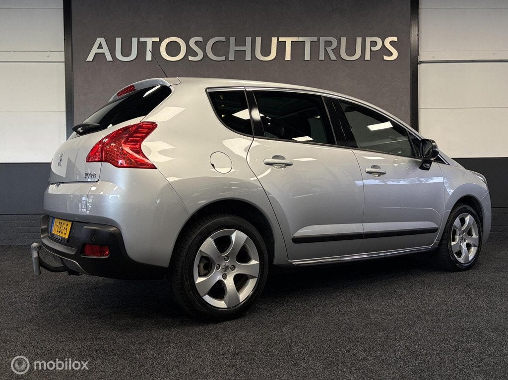Peugeot 3008 1.6 VTi Style PANO / TR.HAAK / NAVI / CLIMA / C, Auto's, Voorwielaandrijving, Gebruikt, Zwart, 4 cilinders