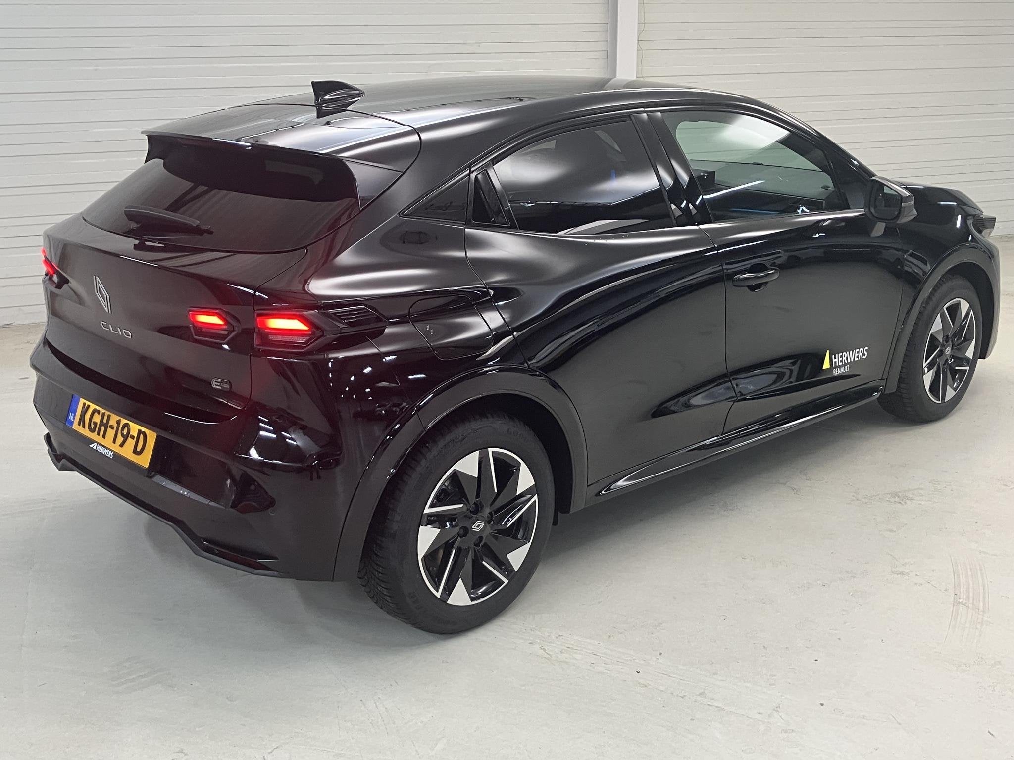 Renault Clio 1.8 Hybrid 160 techno / Automaat / All season b, Auto's, Euro 6, 4 cilinders, 1246 kg, Zwart