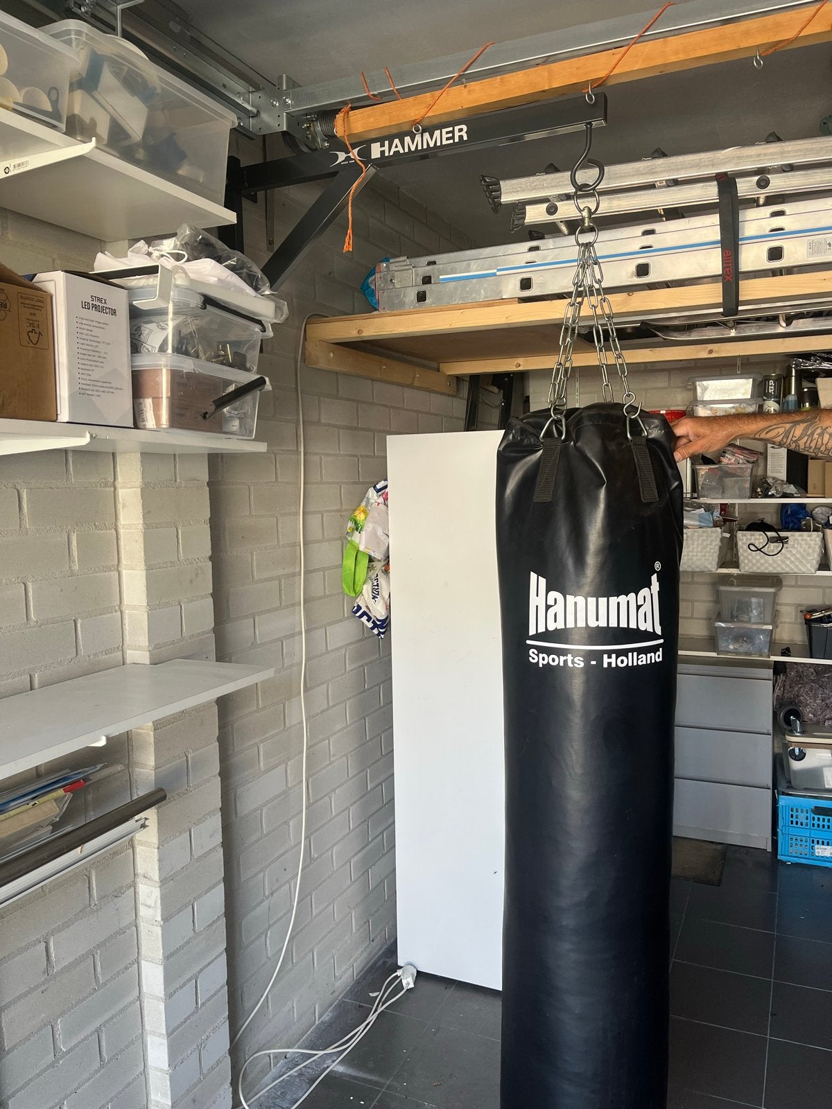 Hanumat bokszak zo goed als nieuw met ophangsysteem, Sport en Fitness, Vechtsporten en Zelfverdediging, Groter dan maat XL, Overige