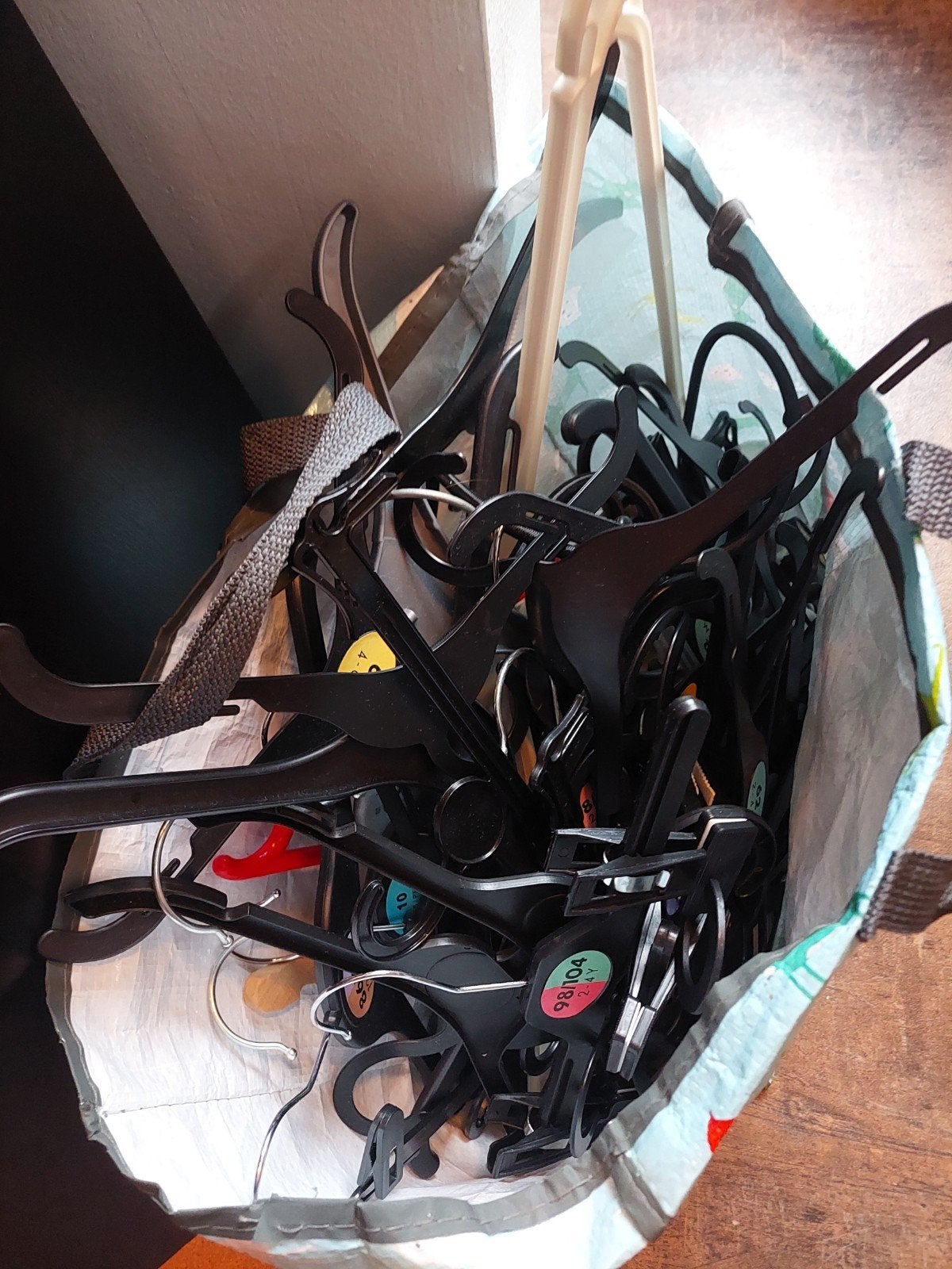 Diverse kledinghangers - plastic en metaal, Ophalen, Gebruikt, Kunststof, Kinderen en Volwassenen