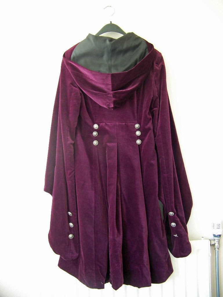 Ateliers Rare Toggery. Exlusieve Velours  mantel of cape., Maat 38/40 (M), Overige typen, Ateliers Rare Toggerty, Paars