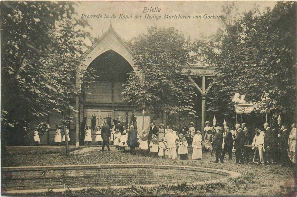 388-433-047 Brielle Processie Kapel Heilge Martelaren van G, Verzamelen, Verzenden, Voor 1920, Zuid-Holland