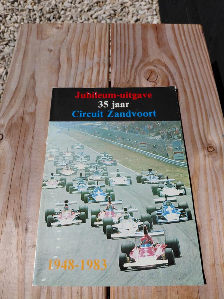 Jubileum-uitgave 35 jaar Circuit Zandvoort 1948-1983, Ophalen of Verzenden, Gelezen, Algemeen, Onbekend