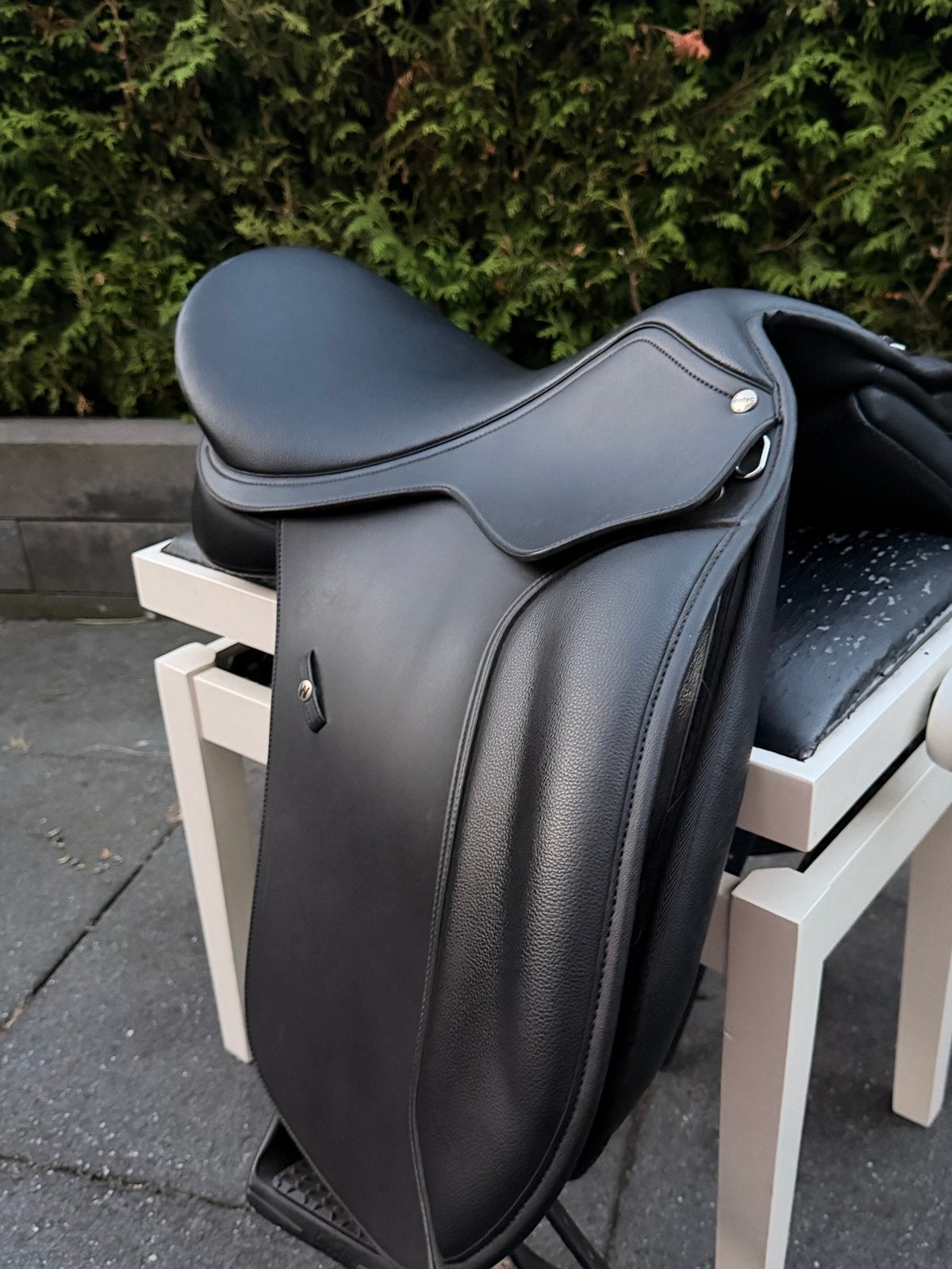 Wintec hart wide 17 inch dressuurzadel, Ophalen of Verzenden, Zo goed als nieuw, Dressuur