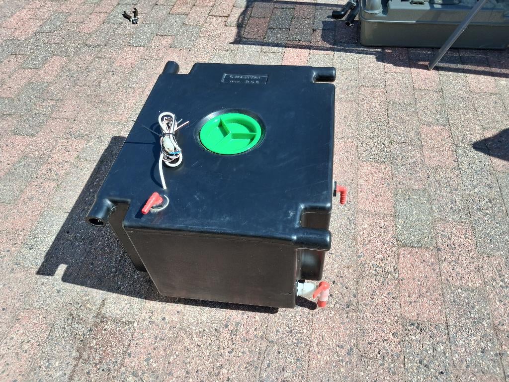 Watertank Caravan/Camper 80Liter 48 B x 58 L x 30 H, Caravans en Kamperen, Ophalen, Zo goed als nieuw
