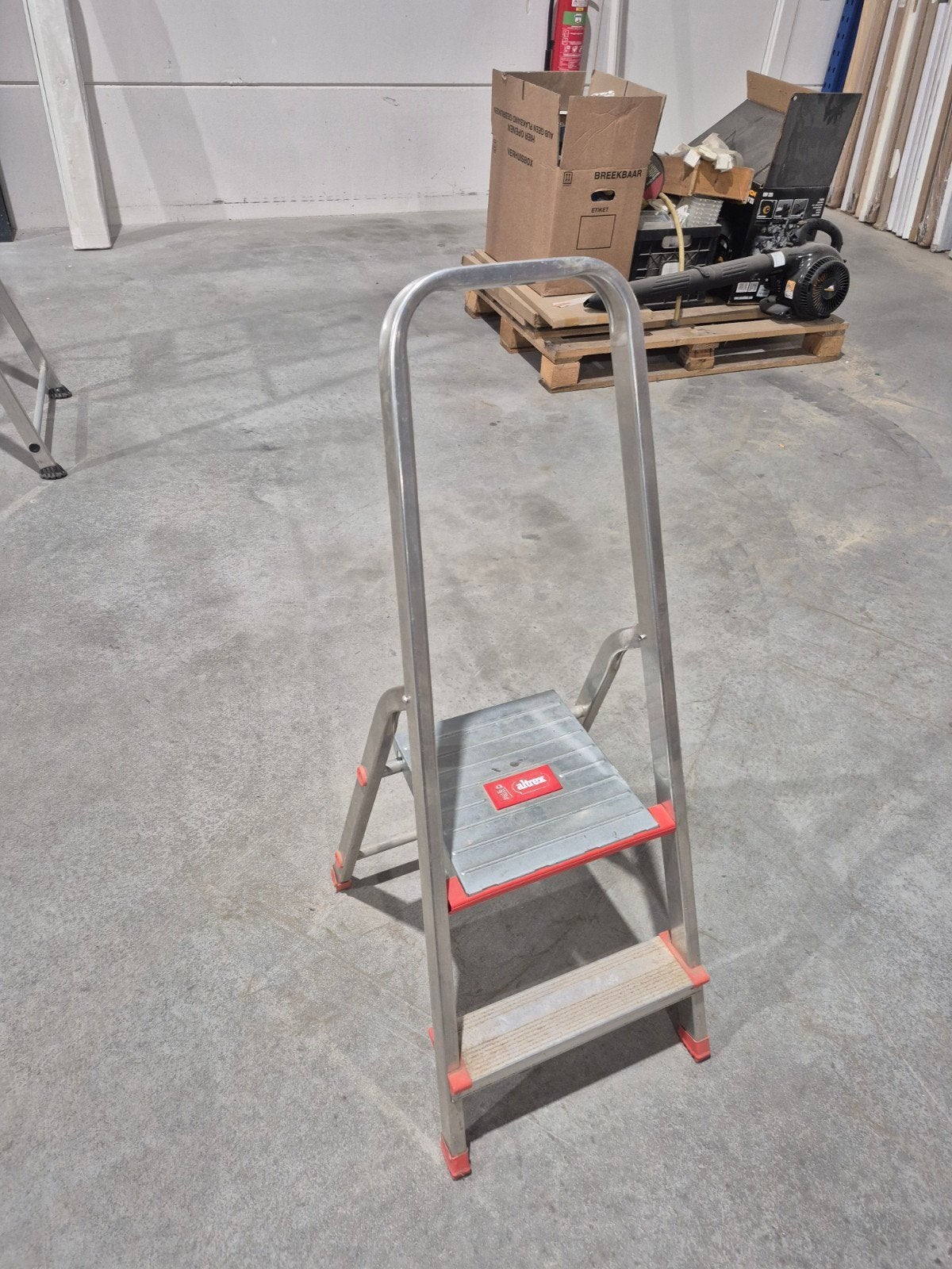 Altrex  steddy 2 treden, Doe-het-zelf en Verbouw, Steigers, Ophalen, A, Altrex, Rolsteiger of Kamersteiger
