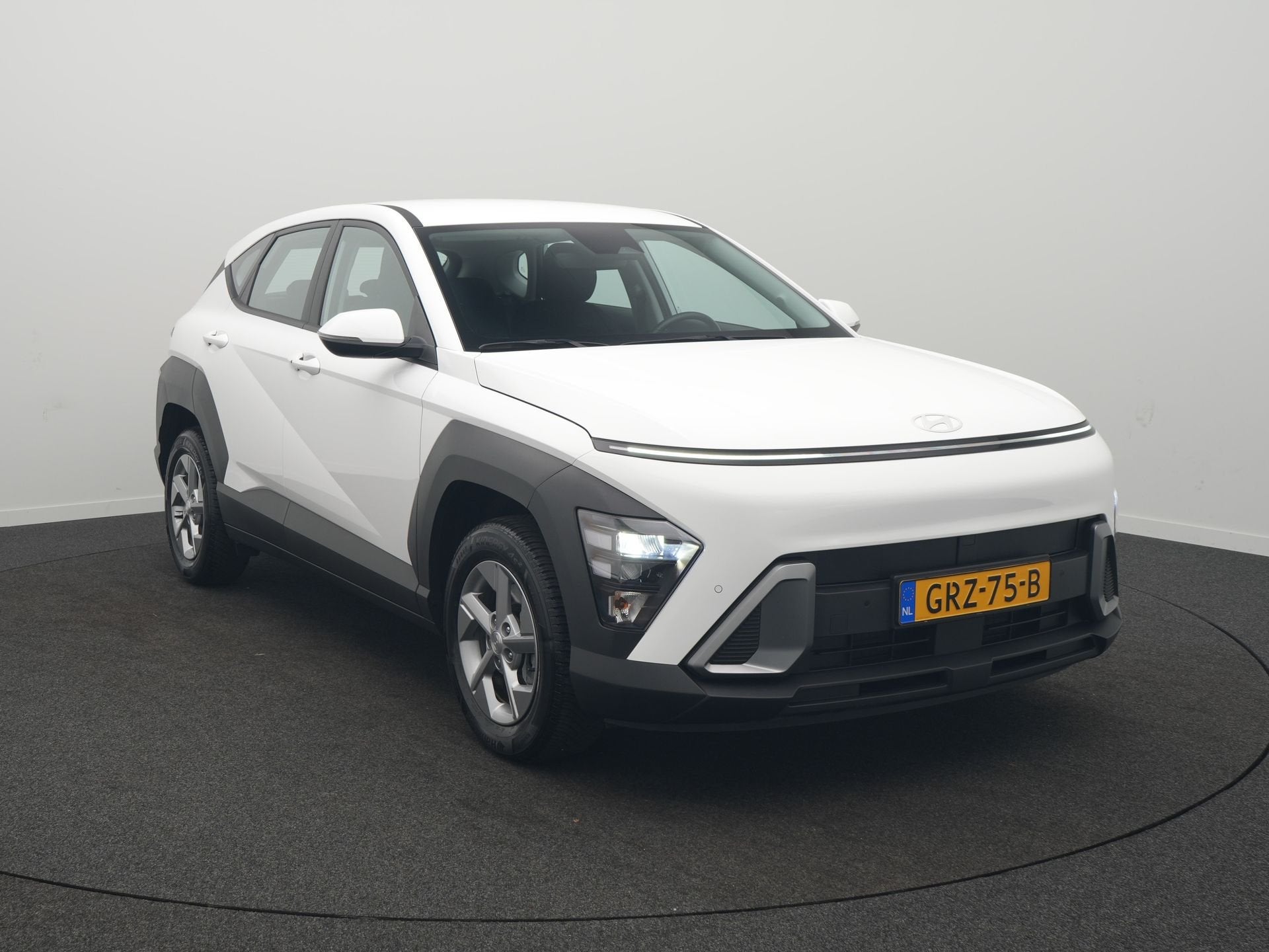 Hyundai KONA 1.6 GDI HEV Comfort - RIJKLAARPRIJS - All Seaso, Auto's, Hyundai, 12 maanden, Stof, Gebruikt, Overige brandstoffen