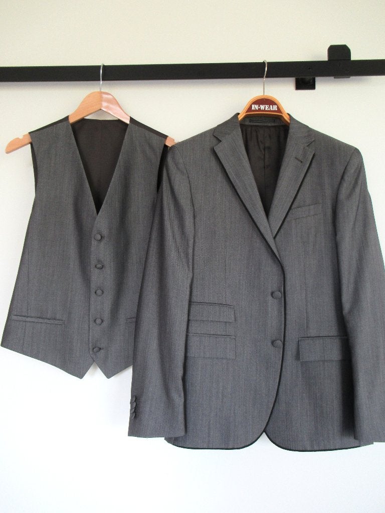Grijze Corneliani set van blazer en vestje, mt 50 NIEUW, Corneliani, Nieuw, Grijs, Verzenden