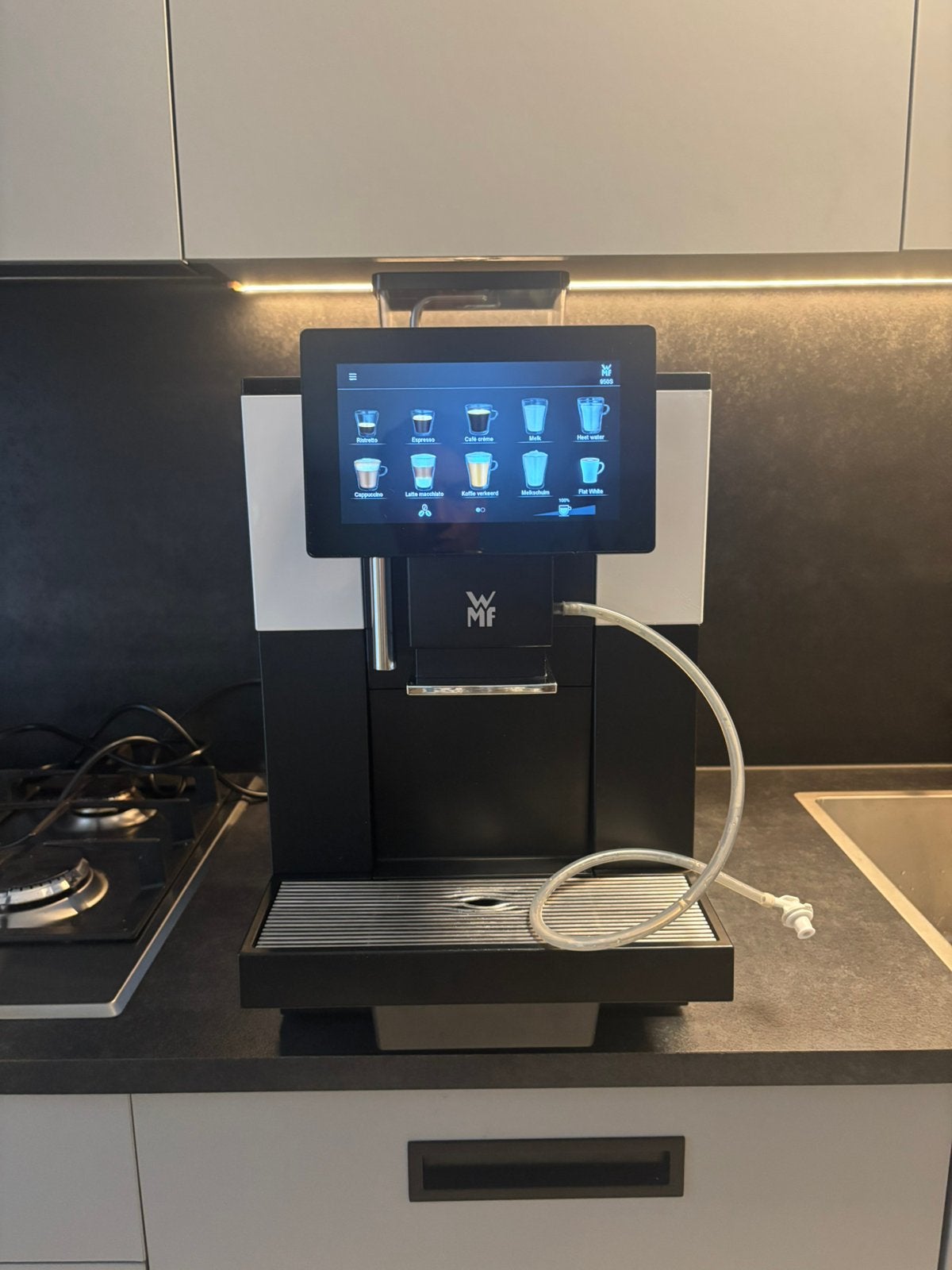WMF 950S, Afneembaar waterreservoir, 10 kopjes of meer, Koffiemachine, Zo goed als nieuw