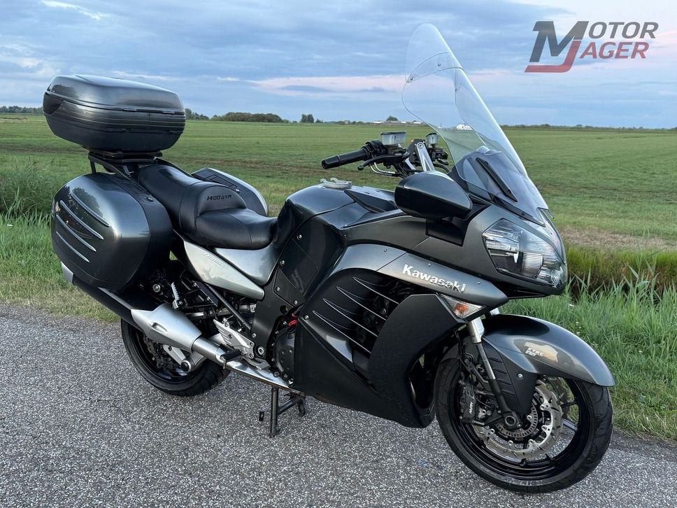 KAWASAKI GTR 1400 + groot onderhoud ( zzr 1000 ), Motoren, Motorrijbewijs A, Bedrijf, KAWASAKI, Meer dan 35 kW