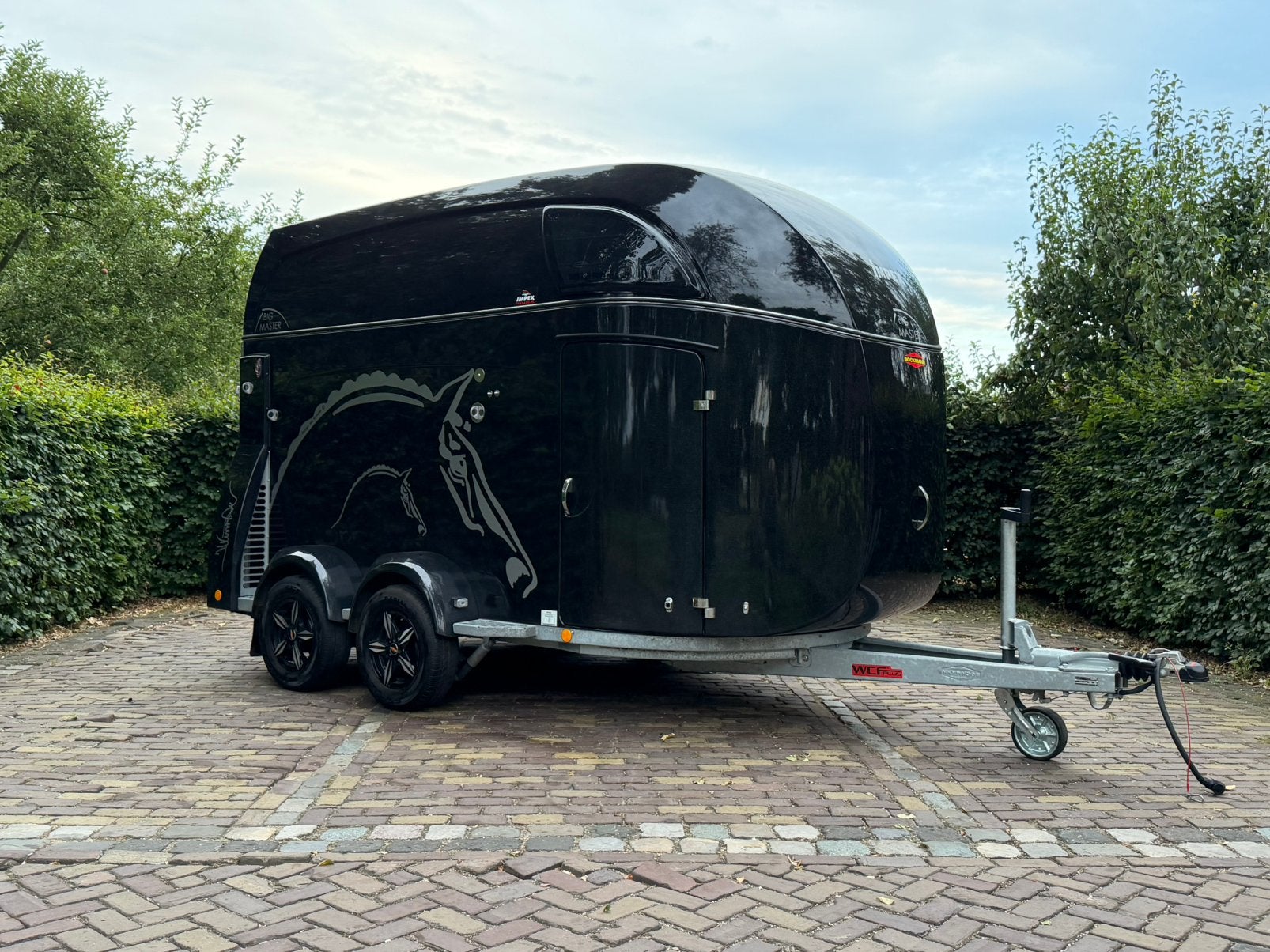 Extreem dikke 2 paards Bockmann big master met zadelkamer, Ophalen, Zo goed als nieuw, 2-paards trailer, TT paardentrailers