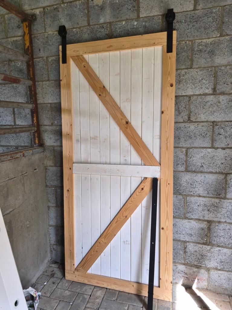 Houten handgemaakte schuifdeur met railsysteem, Ophalen, 80 tot 100 cm, Binnendeur, Nieuw