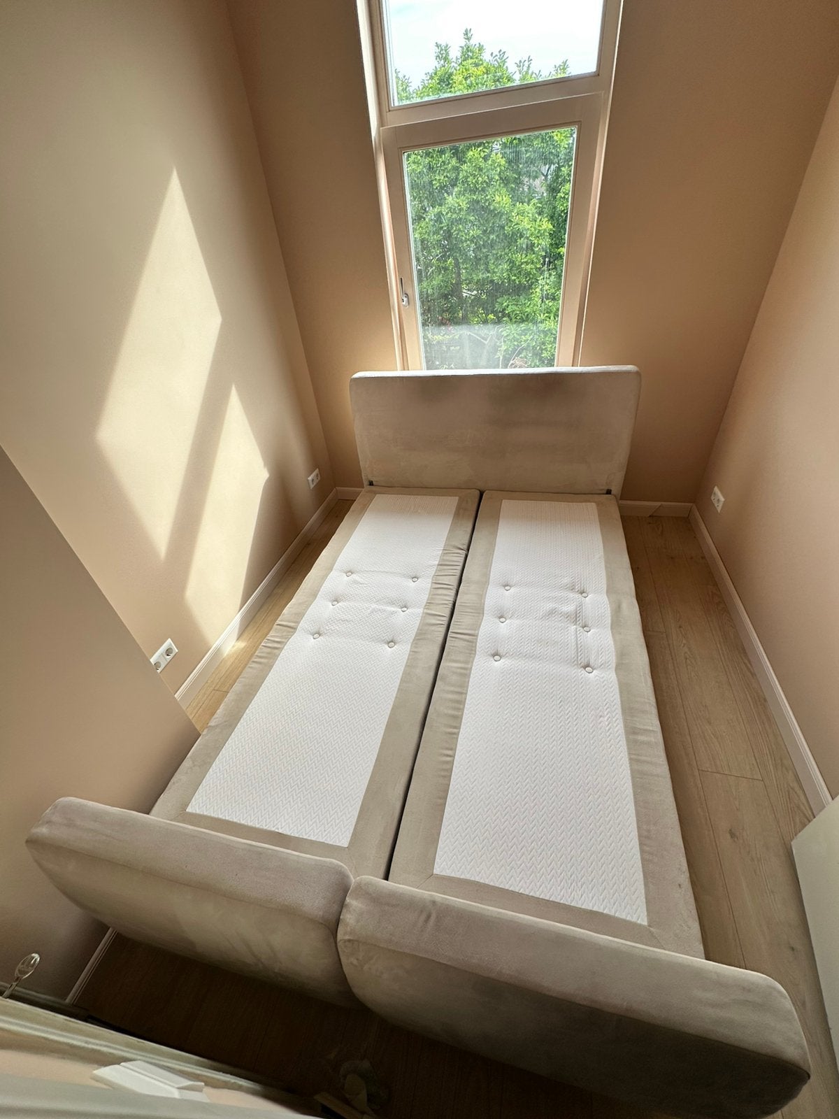 Swiss Sense boxspring bed (twijfelaar), Ophalen, Gebruikt, Beige, 140 cm
