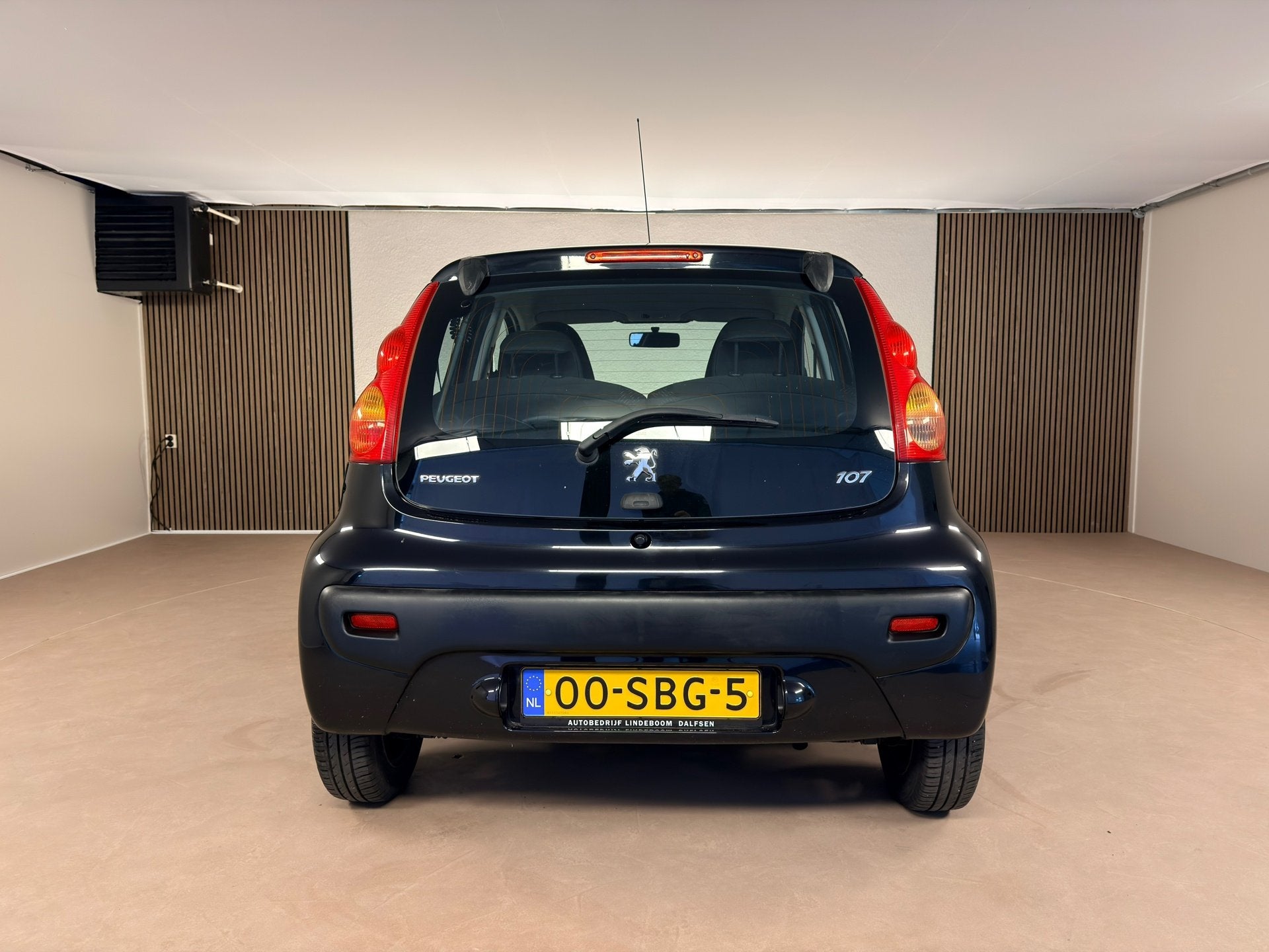 Peugeot 107 1.0-12V XS Airco, All Season Banden, Voorwielaandrijving, Euro 5, Stof, Gebruikt