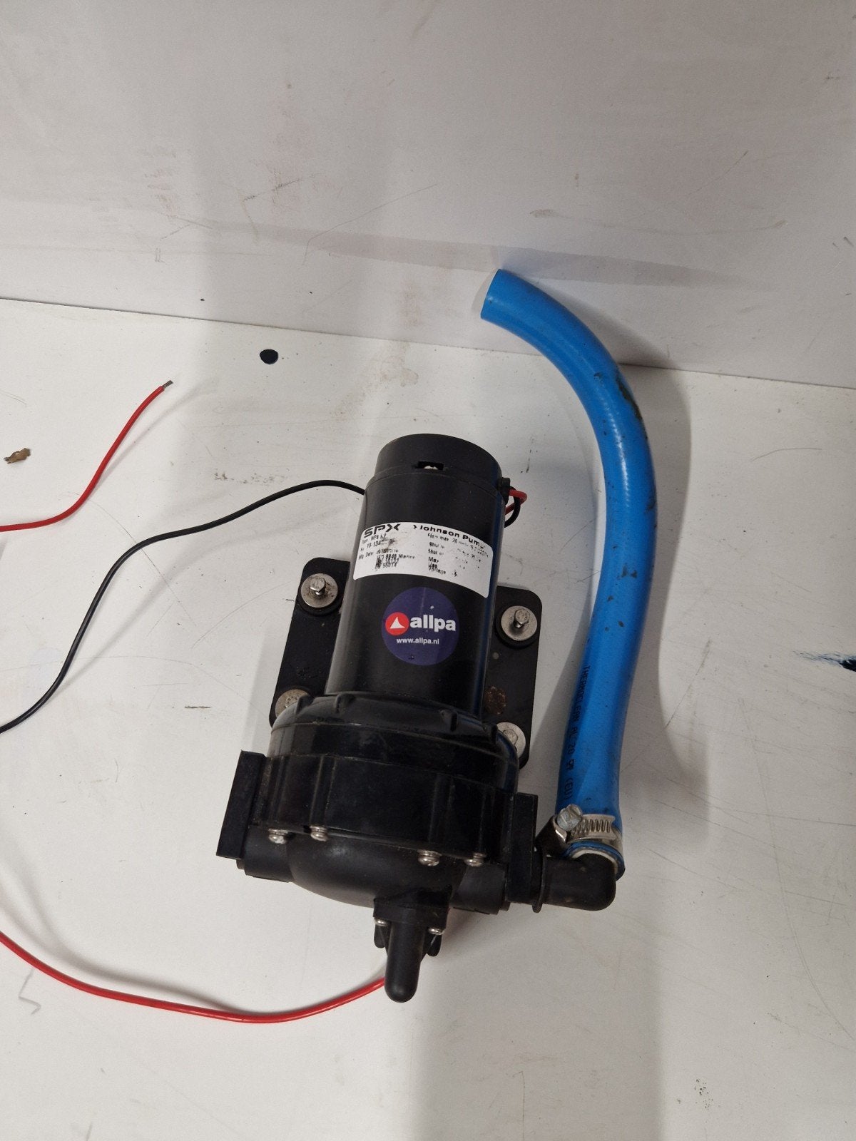 waterpomp hydrofoor - Johnson Pump 12V, Ophalen of Verzenden, Gebruikt, Motor en Techniek