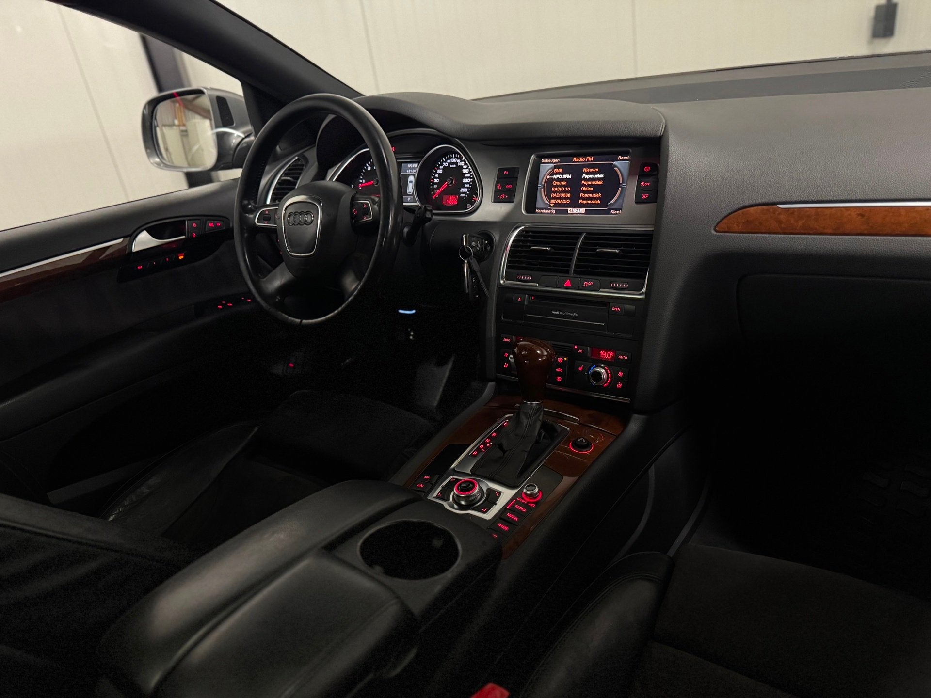 Audi Q7 3.0 TDI quattro S line 7P 239PK FULLOPTION|RIJKLAAR, Automaat, Euro 5, Zwart, 7 stoelen